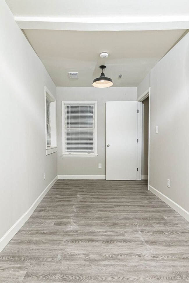Building Photo - Brand New Studio Apartment with Hardwoods,...