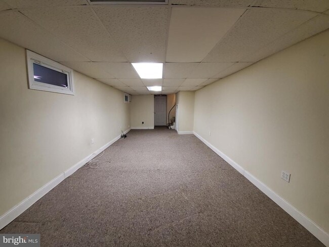 Building Photo - 5440 Ridge Ave