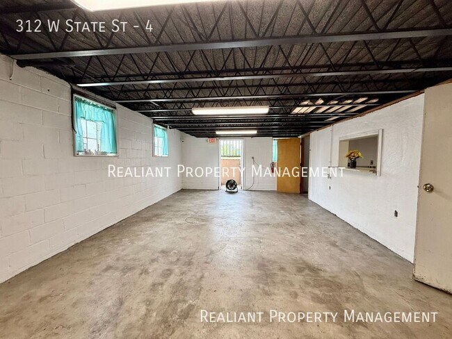 Building Photo - 312 W State St