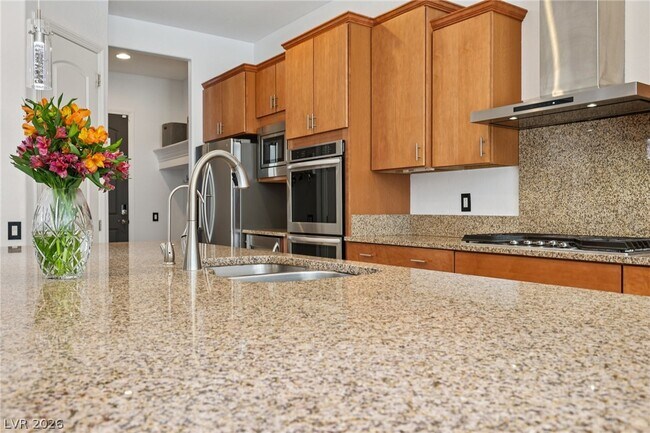 Building Photo - 2341 Martinique Ave