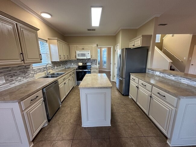 Building Photo - 1813 Balsam Gap