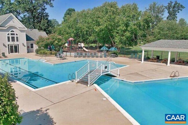 Building Photo - 1150 River Oaks Ln