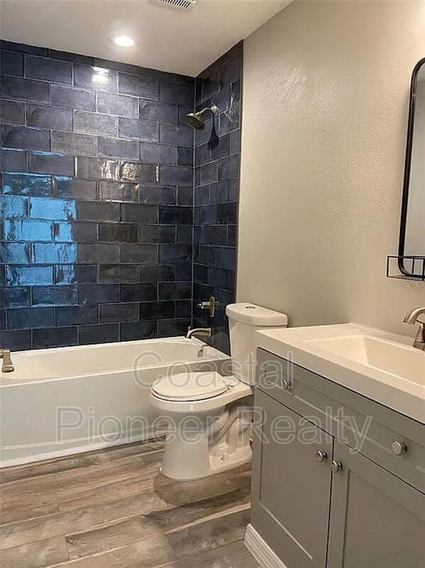 Building Photo - 8642 Mallard Reserve Dr