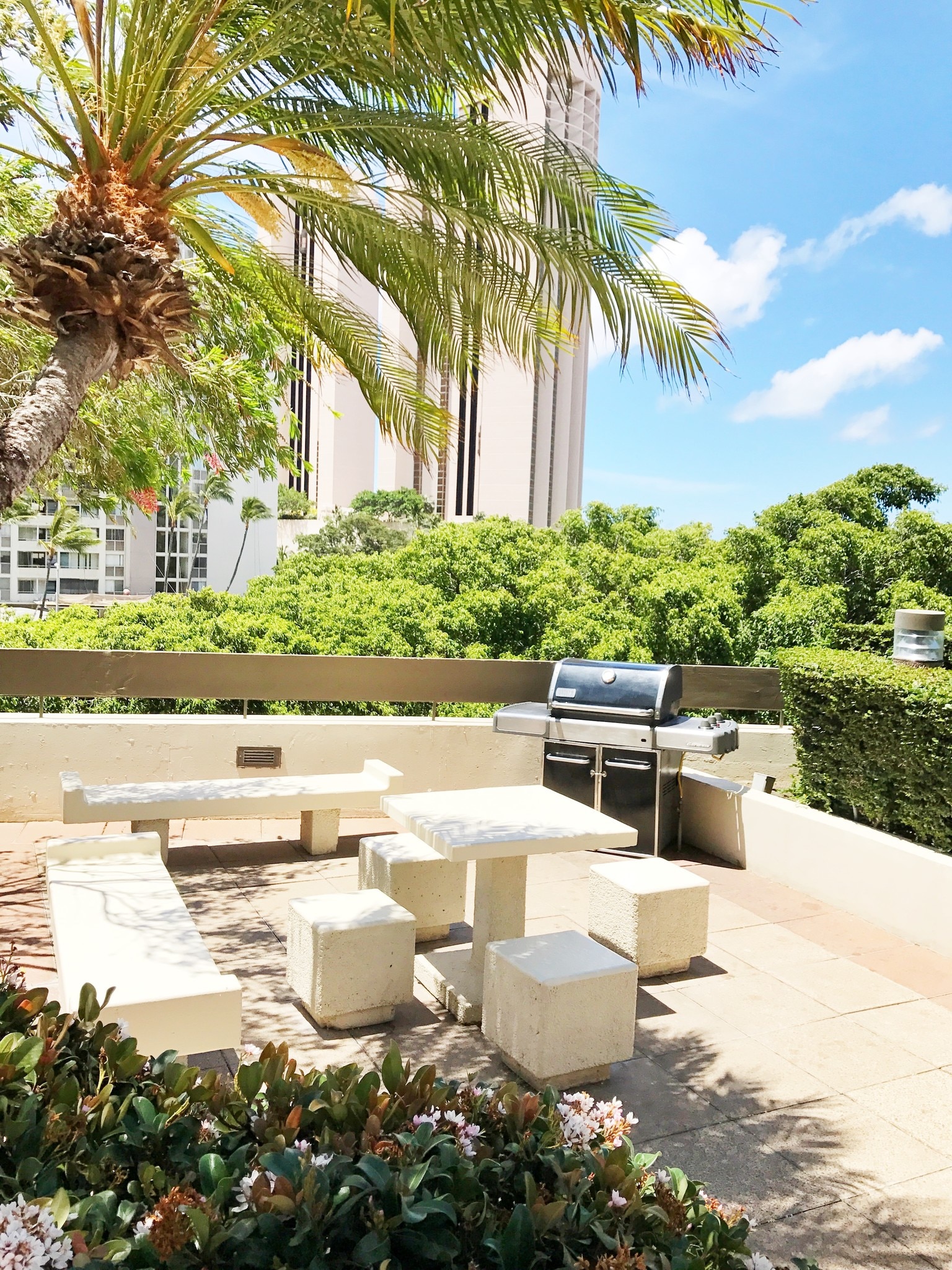 Building Photo - 1600 Ala Moana Blvd