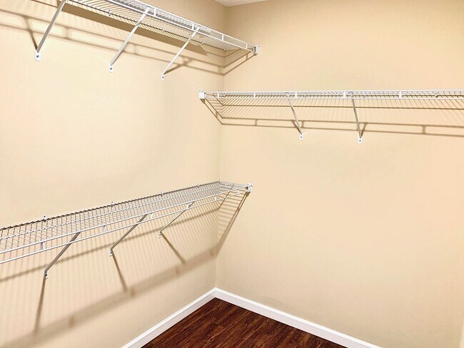 Building Photo - Duplex 2 Bedroom / 2Bath  Johnson City