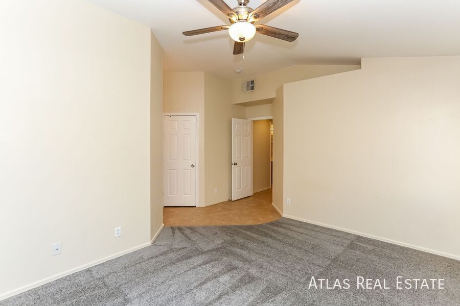 Building Photo - 5408 Ravana Ave