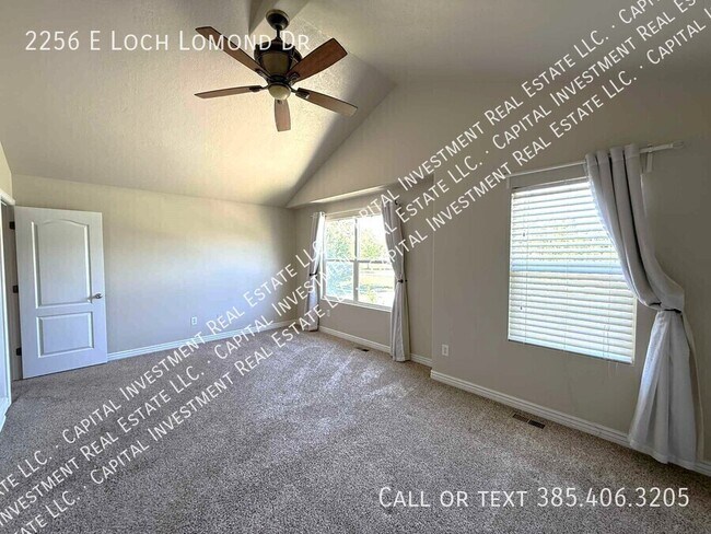 Building Photo - 2256 Loch Lomond Dr