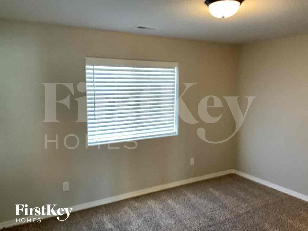 Building Photo - 3644 Saguaro Cir