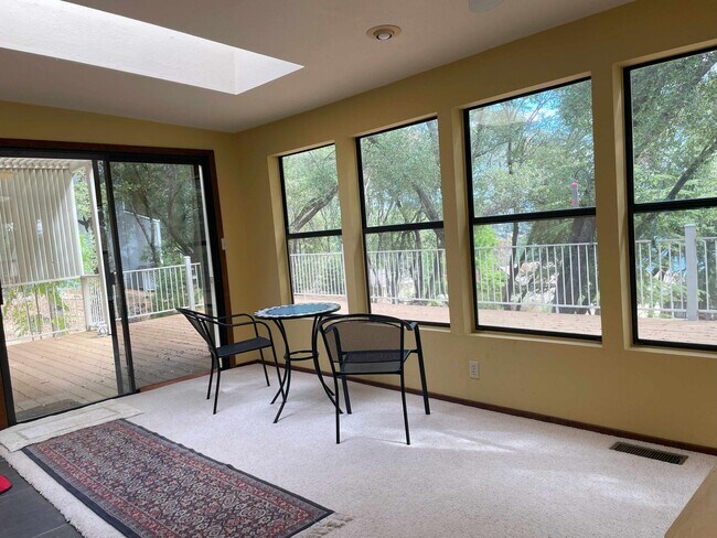 Building Photo - Short term 4-8 mo.  rental-Lake view 3 bedroom, 3 bath plus office in Lake Wildwood, Penn Valley, CA