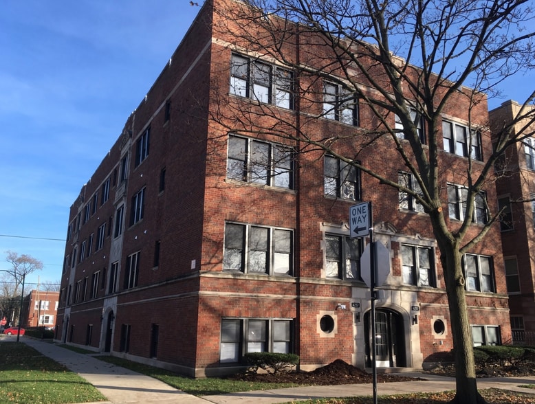 Building Photo - 3217 W Cullom Ave