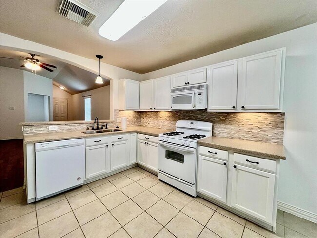Building Photo - 5518 Gibralter Pl
