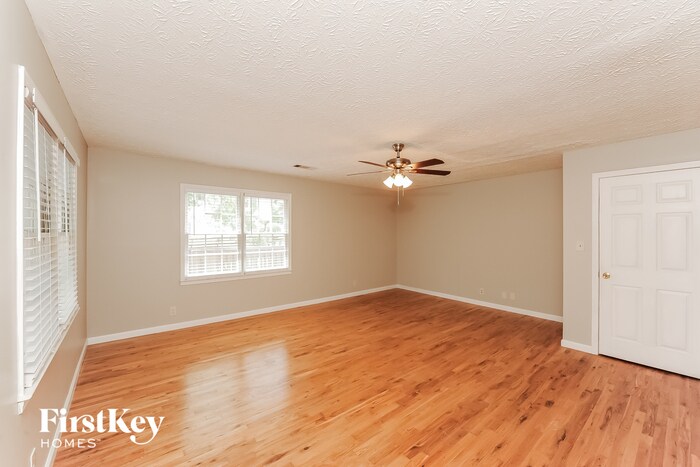 Building Photo - 4945 Bent Creek Ct