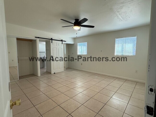 Building Photo - Three Bedroom Home