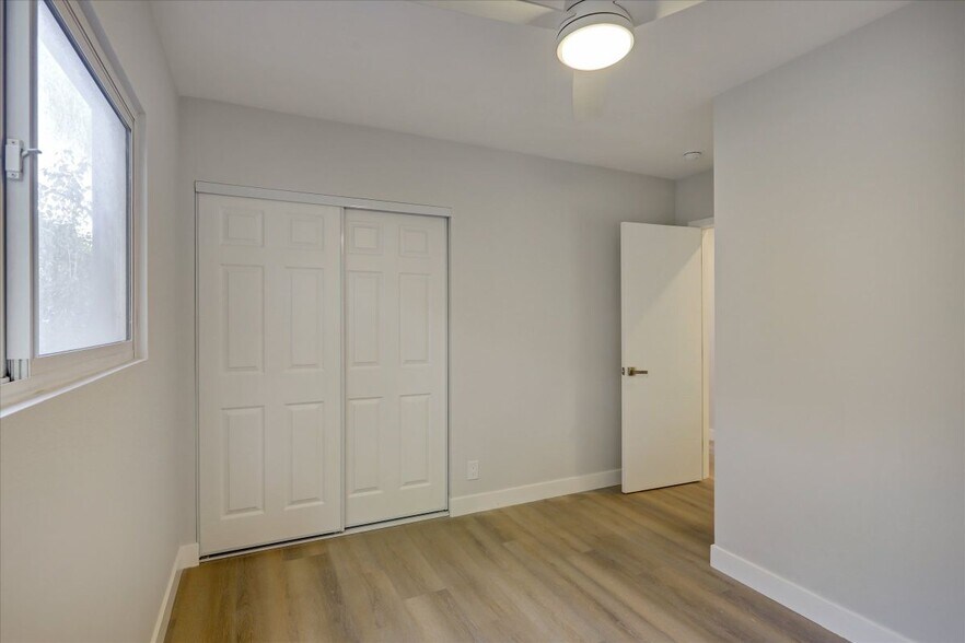 Building Photo - 644 Pier Ave