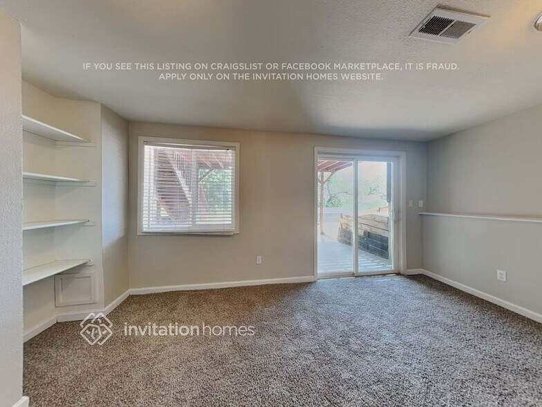 Building Photo - 4610 E 105th Dr