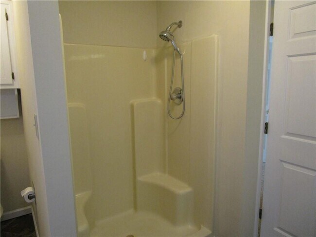 Building Photo - 2429 Thompson Mill Rd