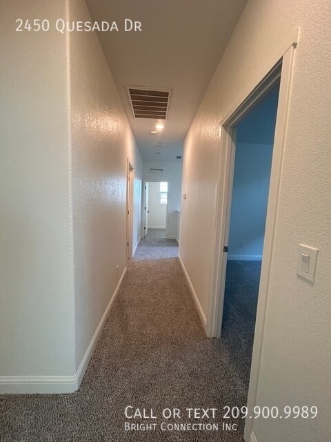 Building Photo - 2450 Quesada Dr