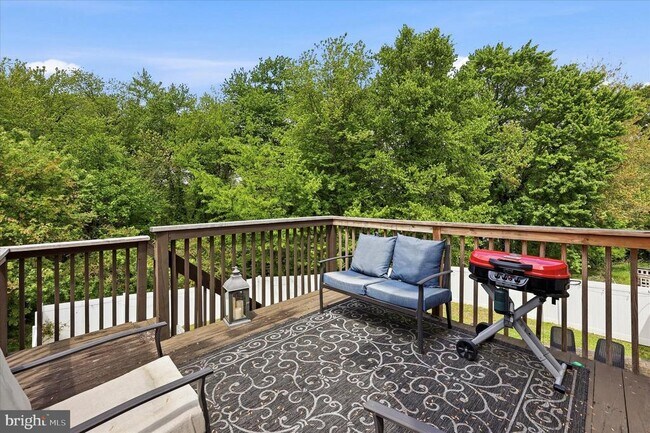 Building Photo - 12 Timbercrest Dr