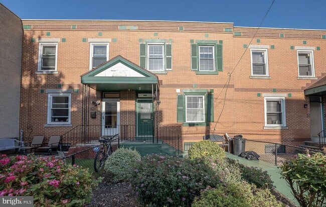 Primary Photo - 835 N Uber St