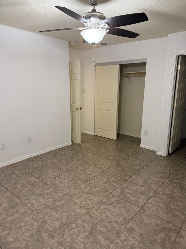 Building Photo - Solar Home for Rent