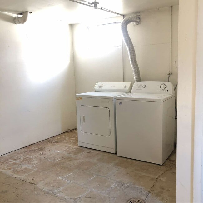 Building Photo - 1702 Dotsero Ave