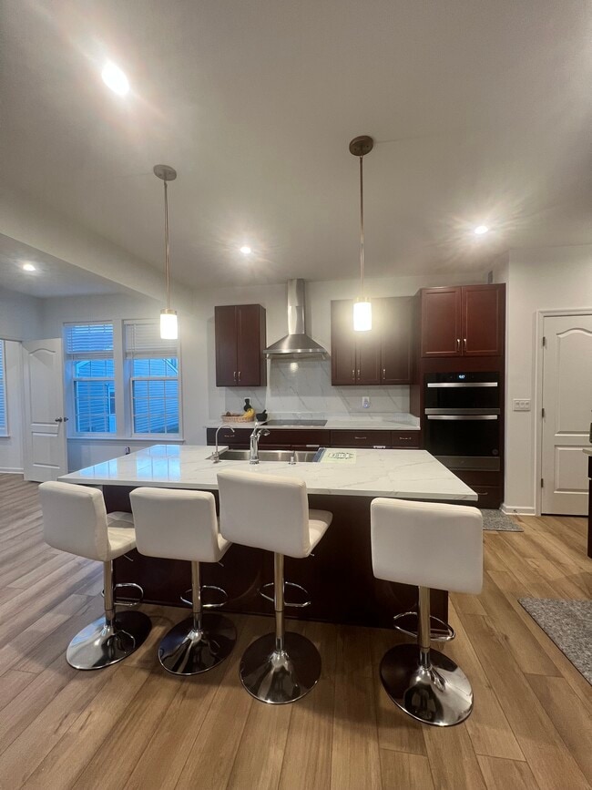 Building Photo - 230 Newbury St