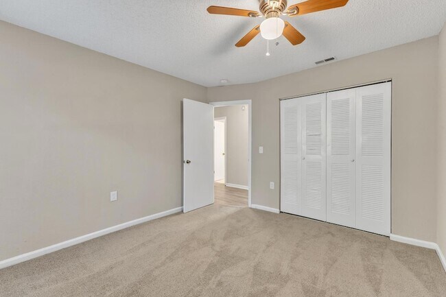 Building Photo - 2430 Condor Ct