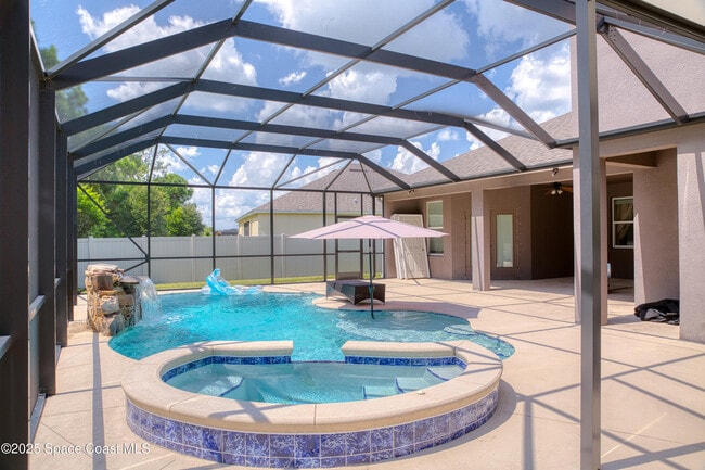 Building Photo - 632 Stonebriar Dr