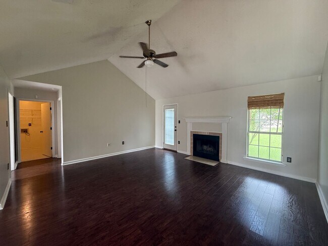 Building Photo - 3313 Camak Dr