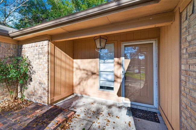 Building Photo - 22723 Timber Dust Cir