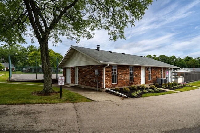 Building Photo - COME SEE THIS BEAUTY!