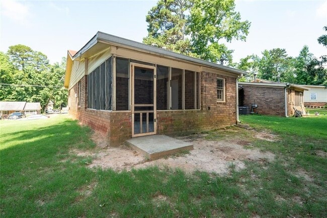 Building Photo - 469 Southern Way