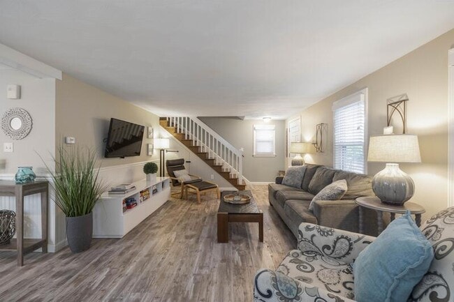 Building Photo - 16 Grasshopper Ln