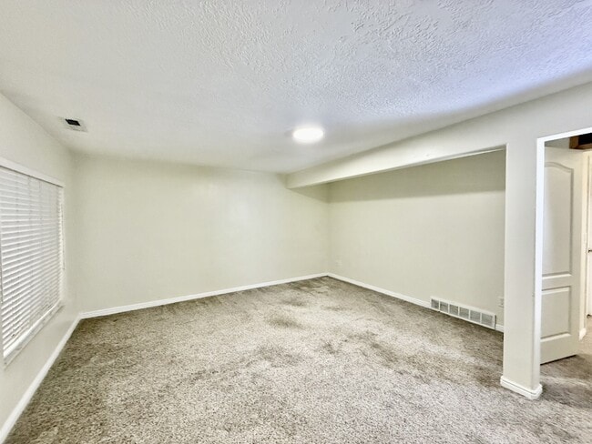 Building Photo - 4709 S Falkirk Dr