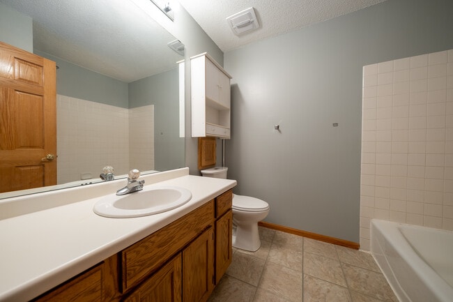 Building Photo - 13916 Copper Ct