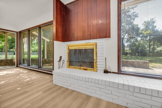 Building Photo - 5611 S Trenton Ave