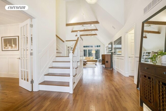 Building Photo - 12 Northview Dr