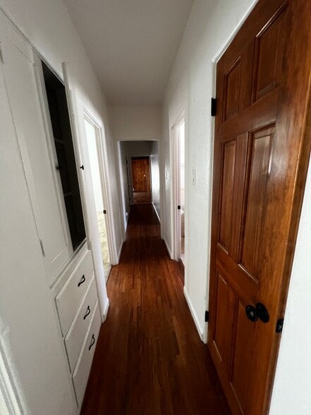Building Photo - 484 W 25th