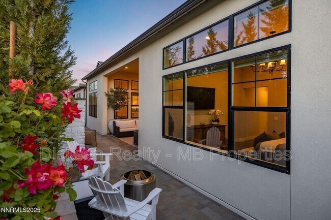 Building Photo - 709 W Pleasant Oak Trl