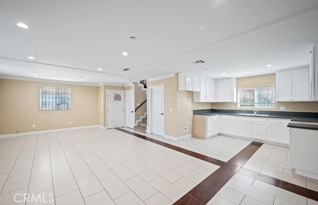 Building Photo - 6616 S Figueroa St