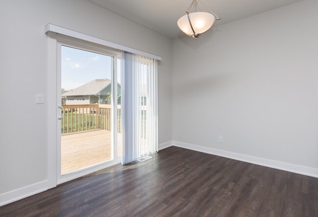 Building Photo - Contemporary Altoona Single Family Home! N...