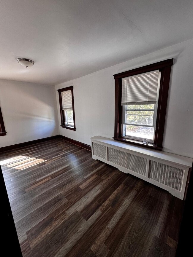 Building Photo - 203 N Reber St
