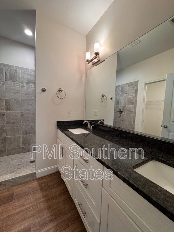 Building Photo - 407 Albus Dr