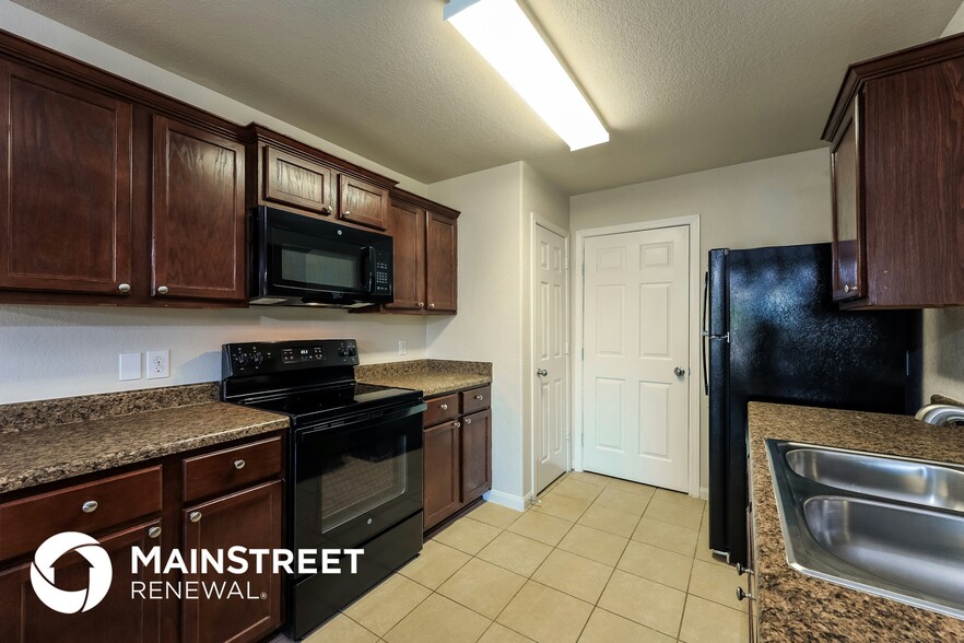 Building Photo - 11858 Luckey Vista