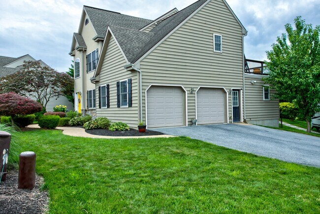 Building Photo - 326 Darlington Ct