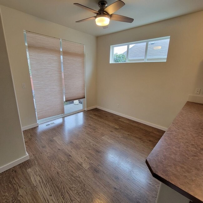 Building Photo - 4 Bedroom plus den, Lacey/Meridian Campus Home for Rent