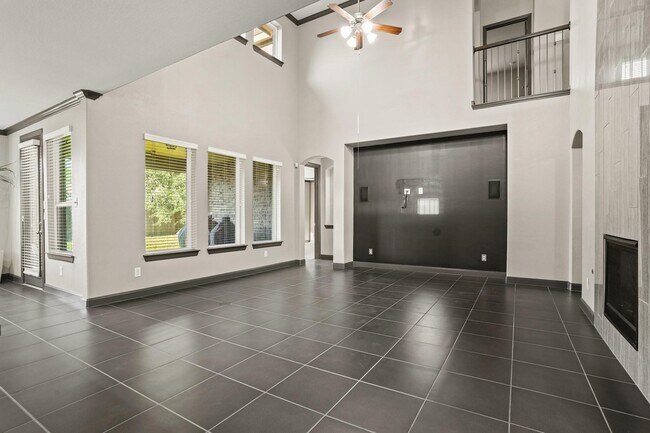 Building Photo - 14105 N Lake Branch Ln