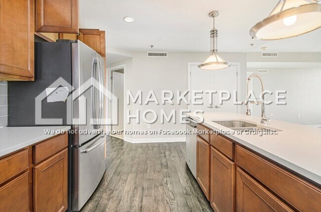 Building Photo - 525 W Lafayette Blvd