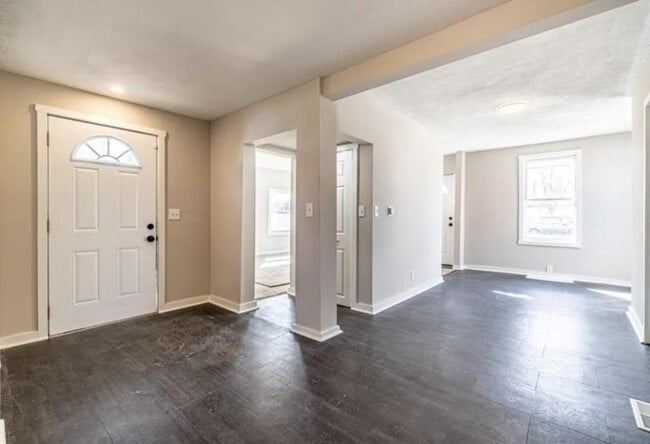 Building Photo - 406 Ligonier St