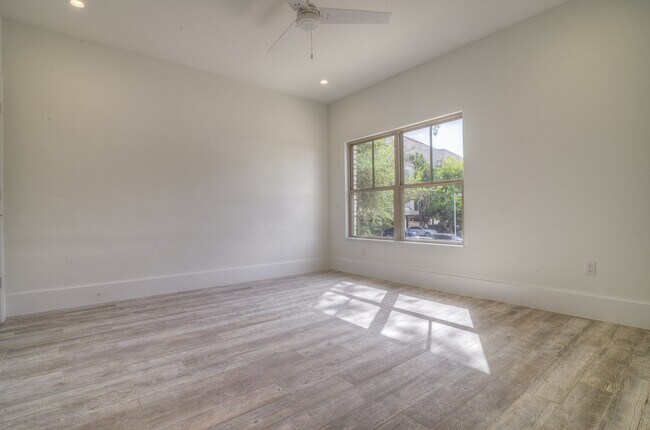 Building Photo - 3109 Walling Dr